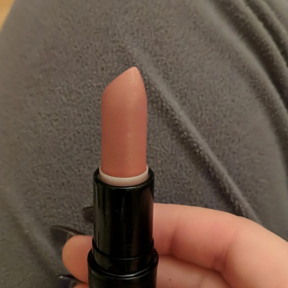 MAC LIPSTICK - Picture 3 of 4
